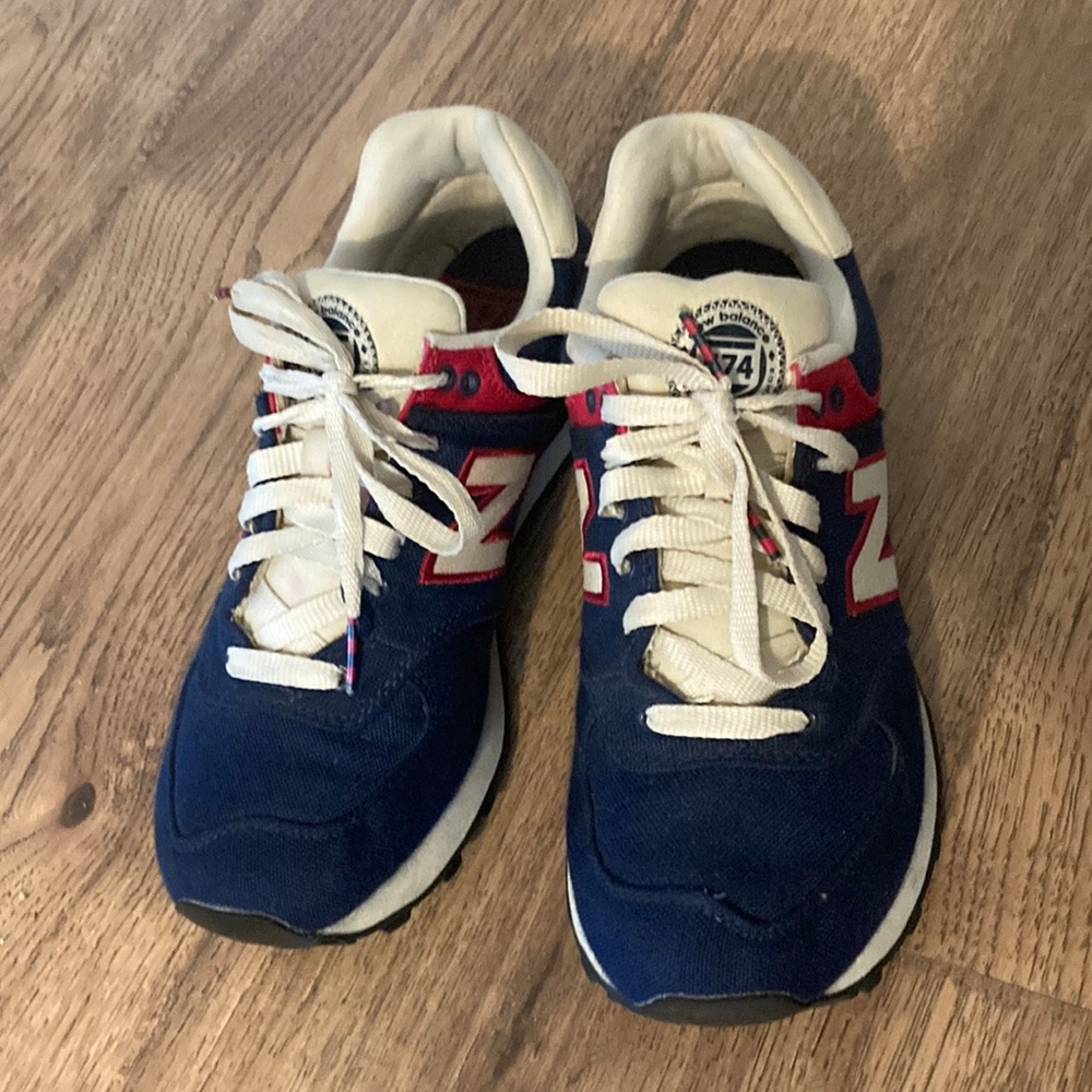 New Balance 574 size 8
